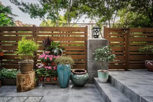 为院子,她买下一楼老房,改造成户外花园,简直把生活过成诗