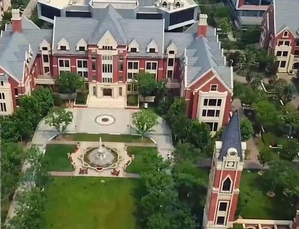 山寨低配版偶练,上演娱乐圈狗血恋爱?这部剧能追完的都是魔鬼