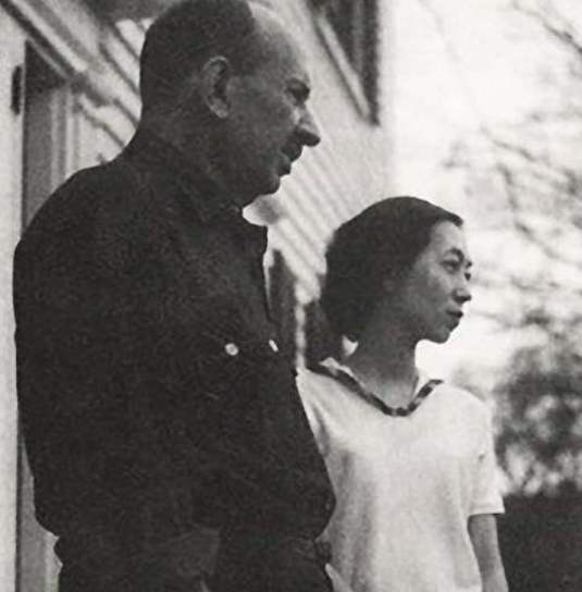 或许是知道自己的日子不多了,她提前写好了遗嘱,执行人就是林式同.