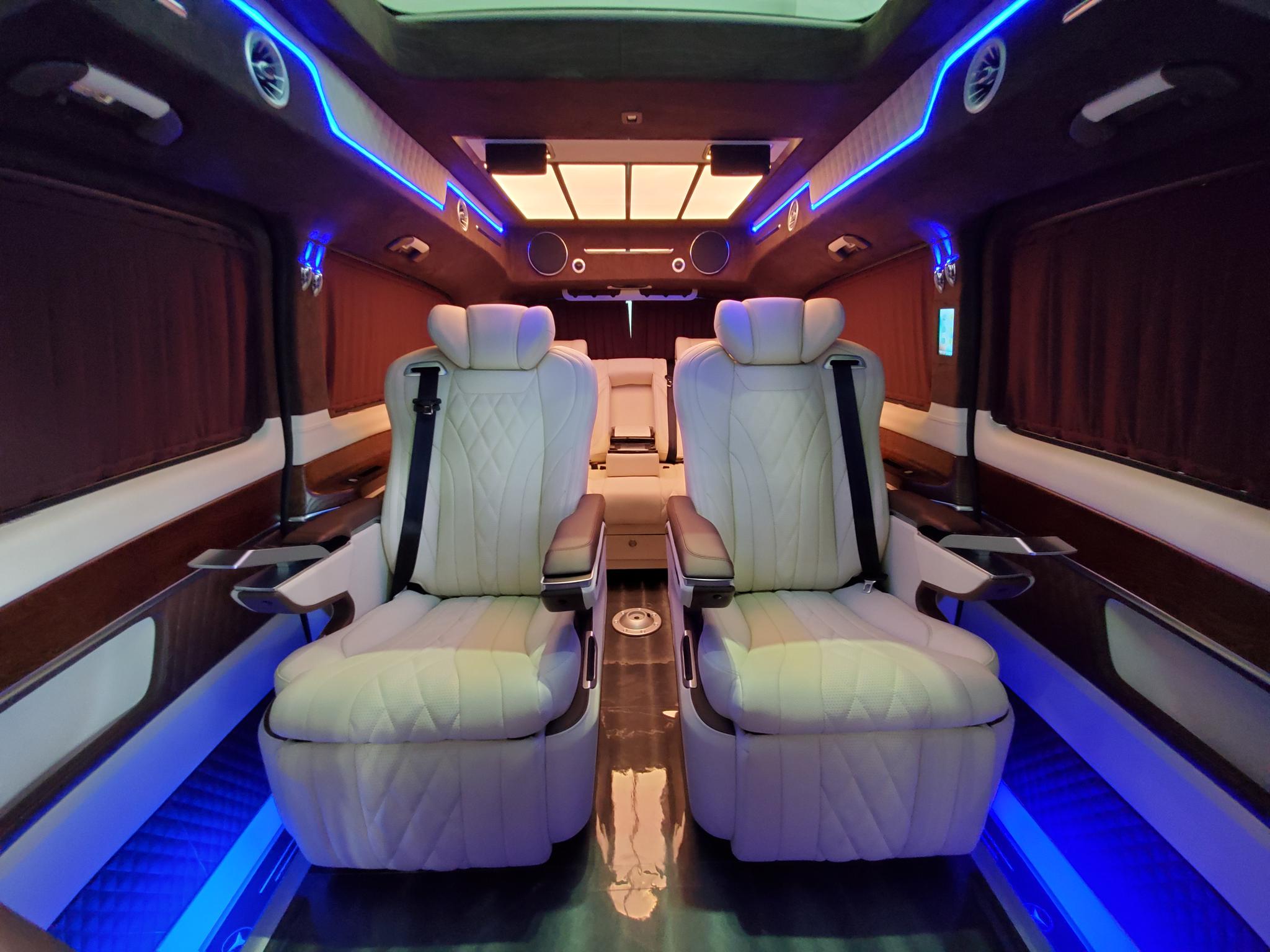 进口奔驰迈巴赫VS880 打造高贵奢华的MPV-新浪汽车