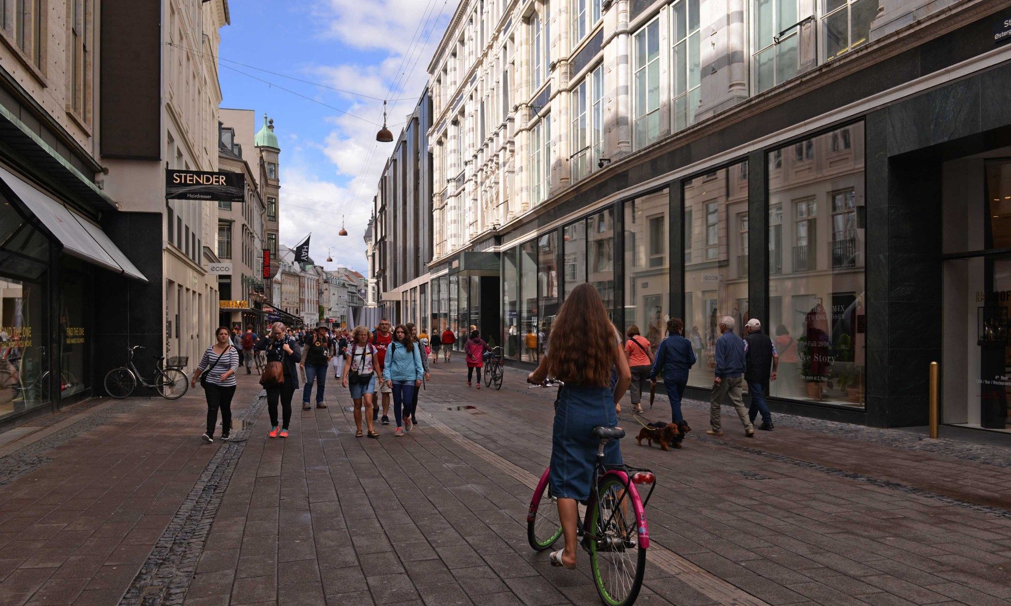 世界最佳"步行城市",有全球最长的步行街,逛街购物全靠"走"