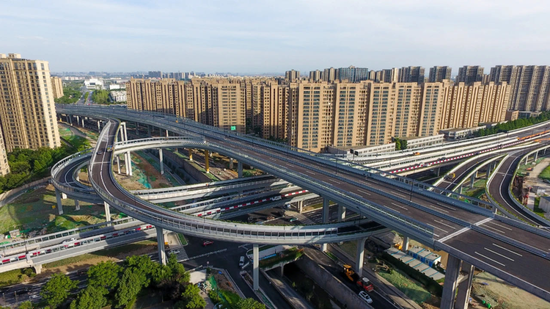 明天上午10时,这条高架路全线贯通!串起这些路,出行更方便了!
