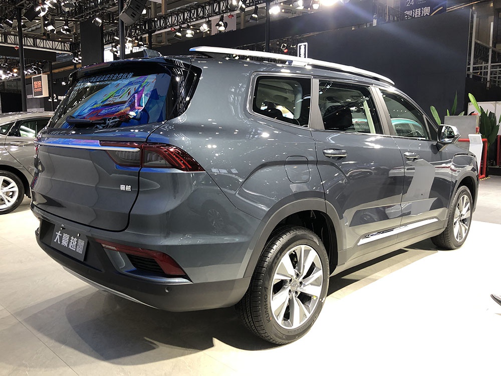 2020粤港澳车展实拍大空间7座suv吉利豪越