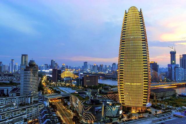 浙江最具"喜感"的建筑,建筑高度188米,主楼形似"郁金香"