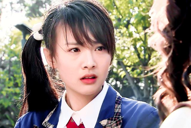 《奇妙小森林》郑爽穿蓝白校服,高马尾青春感满满:楚雨荨回来了