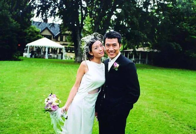 51岁伍咏薇辛辣主持曾结婚13天就守寡如今为何惹江华隔空吐槽