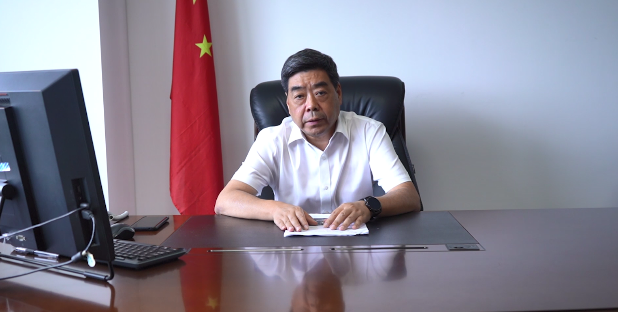 (桂林市文化广电和旅游局党组书记罗建章通过云端共同见证中国城市夜