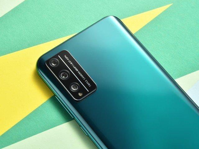 1000-1500元值得买的华为荣耀手机,有性能有颜值,综合实力出众