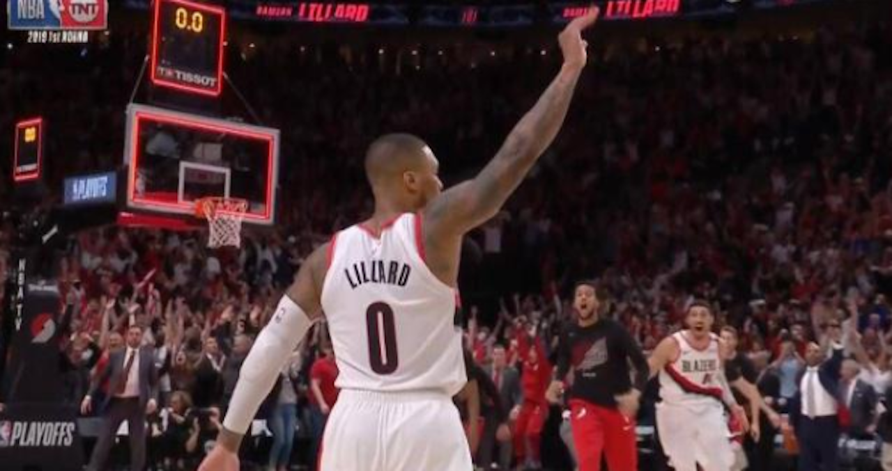 利拉德挥手拜拜,韦德一举动被罚款