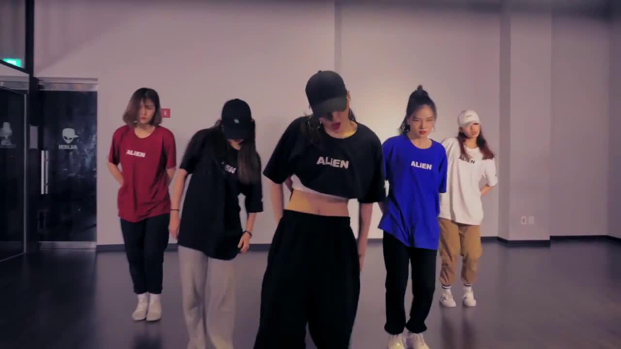 alien舞室超酷编舞《yeah》,跳得这么帅会没朋友的!