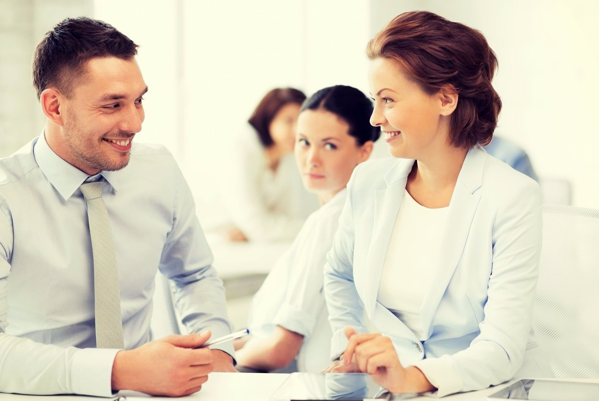 职场总有人见不得别人好还不肯承认别人优秀其实是成熟的表现