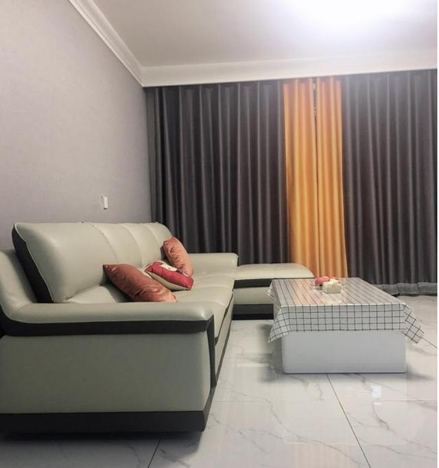 他家不做吊顶,不装背景墙,全屋简约装修,省下不少钱,还漂亮