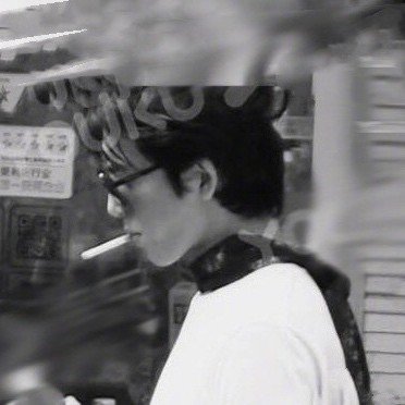 井柏然抽烟原以为要被网暴谁知一个动作引热议堪称电影质感