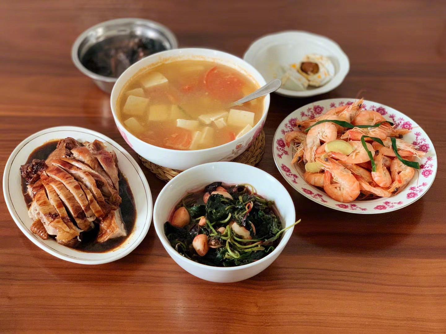 南京人,今天你饭桌上的"五红"齐了吗?