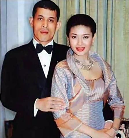 68岁泰王喜好难猜,舍弃温柔的西拉米,却欣赏满脸狠劲的苏提达