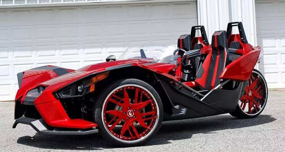 15万的"三轮车"亮相,造型比跑车帅气,开宝马也追不上它