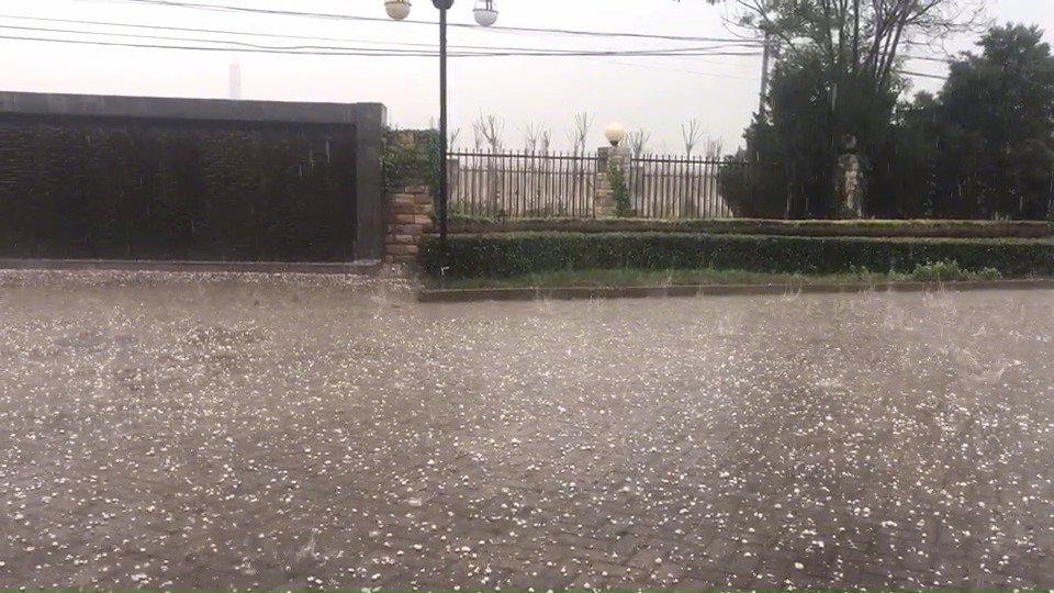 昌平的冰雹.(拍摄:贾爽)