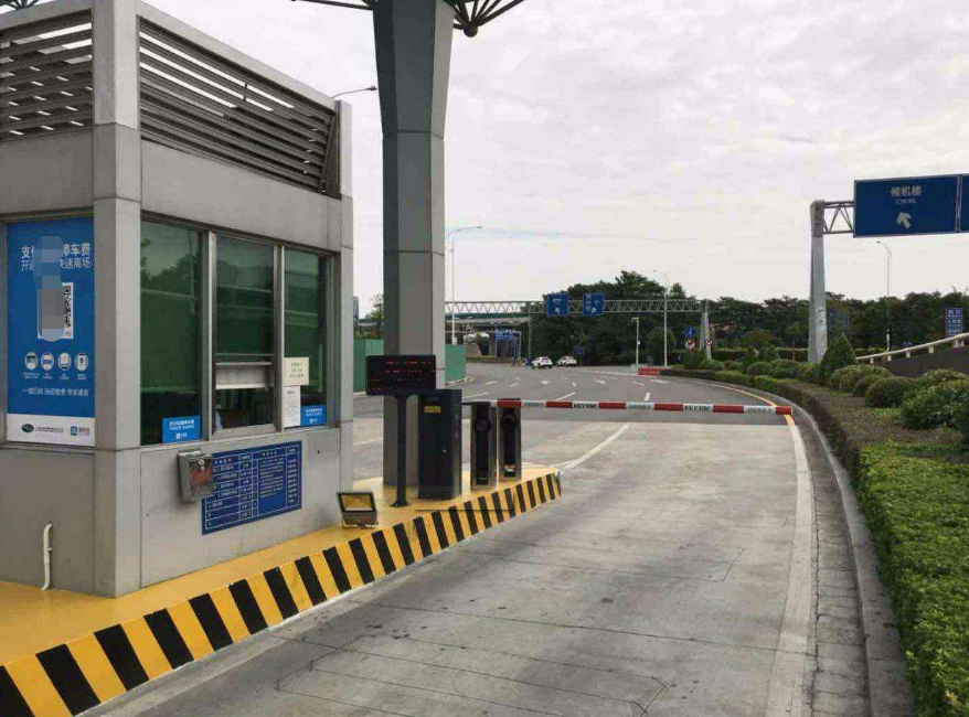 个项目,这难度可是瞬间翻了好几十倍,无论是停车取卡还是隧道模拟行驶