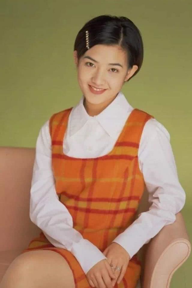 曾是红极一时的歌手为男友不惜割掉子宫43岁的范晓萱现状如何