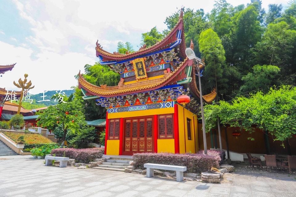 安徽最特别的竹林古刹,苏浙皖三省八县交界,庄严肃穆,游客不多|寺庙