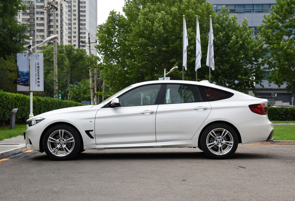 宝马3系gt买老款更值2878万就能提车丐版也合适