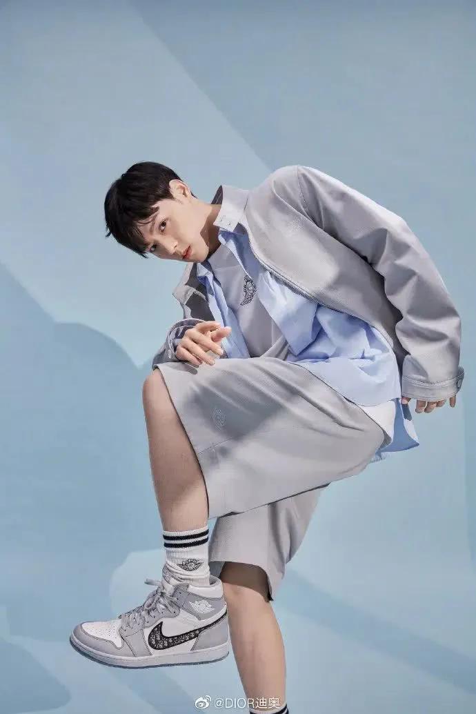 自称"全亚洲最速上脚"!|周杰伦|姚弛|董又霖_新浪新闻