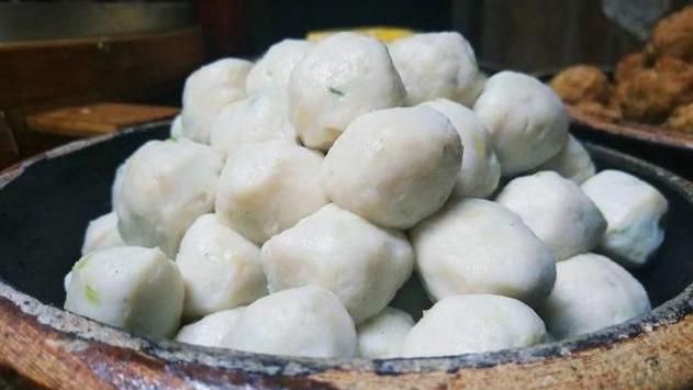 武汉的传统压轴名菜"黄陂三鲜,无此菜不成席,已流传数百年