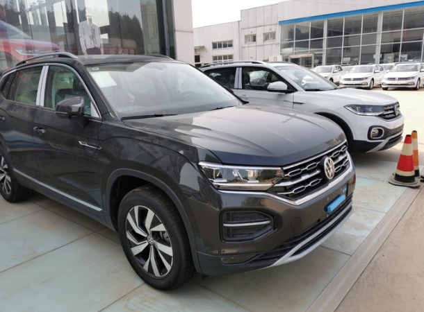 2020款大众探岳到店20t爆发220马力配全时四驱自动大灯