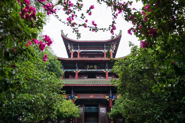 最值得去的一个景点,距今至少拥有1200年的历史|老城区|郁孤台|赣州