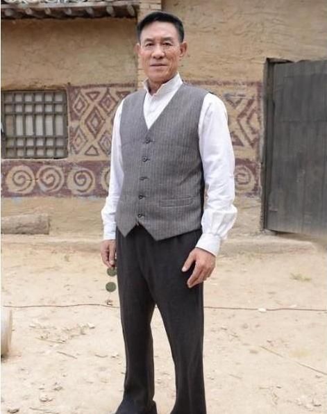 2017年诱奸45岁半老徐娘怀孕晚节不保的杜志国