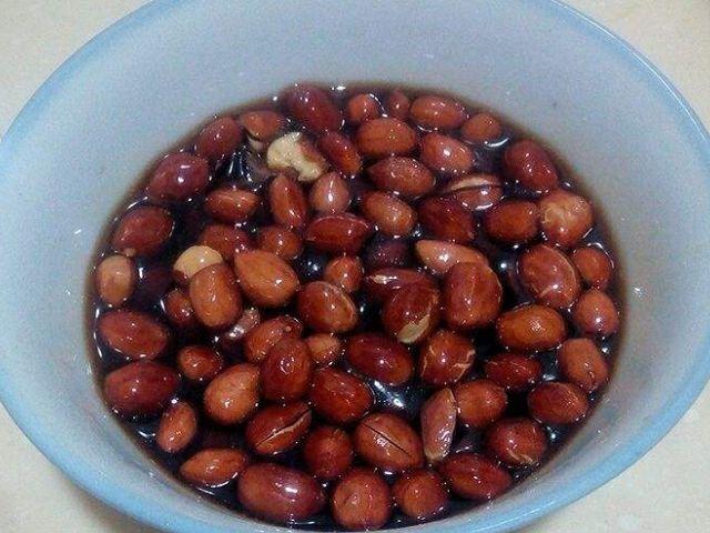 鸡皮肤可以用醋泡吗(鸡胗皮泡醋有什么功效) 鸡皮肤可以用醋泡吗(鸡胗皮泡醋有什么功效)