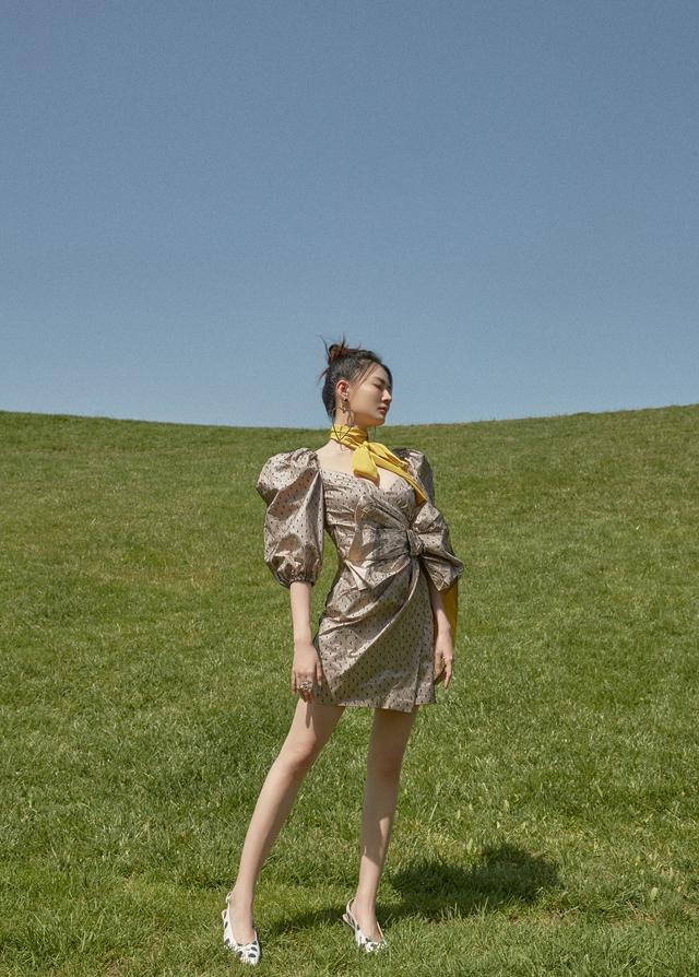 你最喜欢徐璐的哪一组写真造型呢?