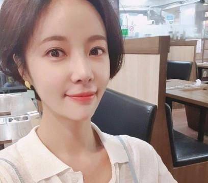 黄正音双甲路边摊结局 剧中被吐槽脸僵 购46亿豪宅与刘亚仁成邻居