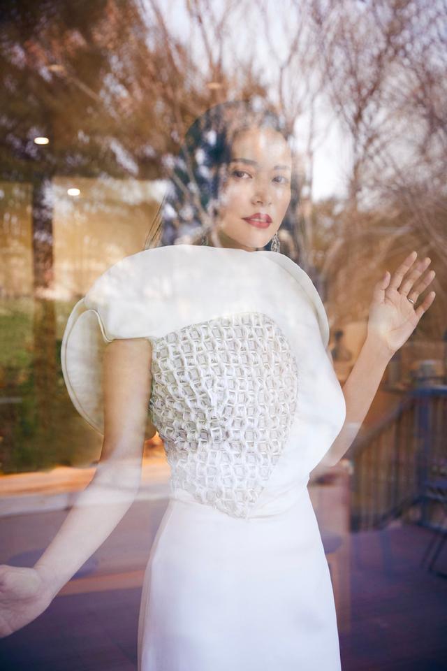 姚晨真是身材"骗子",本以为她也有3d身材,但侧面却让人失望