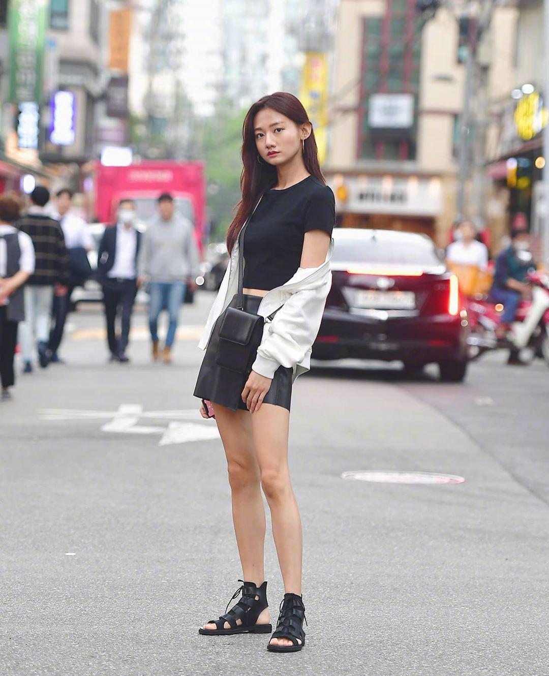 韩国首尔街头街拍,自信的女孩儿一定最美!