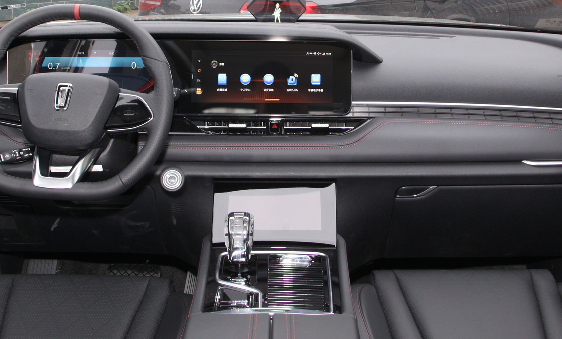 国产车中的爆款20t引擎双联屏顶配19万后悔买早了途昂