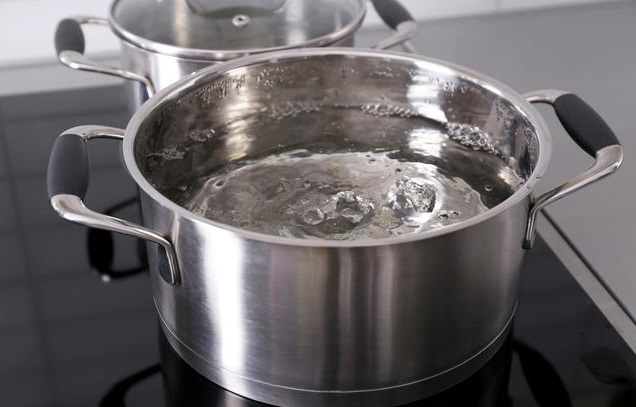 娇嫩而脆弱的食管粘膜,反复刺激之后,粘膜的细胞为了抵抗烫水的刺激