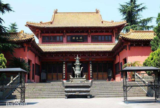 南宋帝王陵墓确实在江南,就在今天的绍兴市富盛镇攒宫山,不过