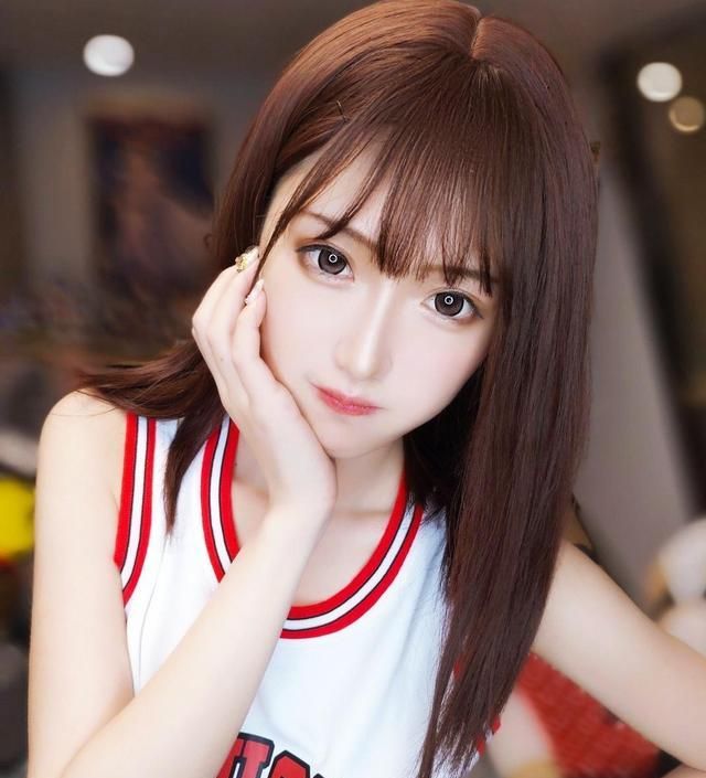 灌篮高手cos：腐团儿完美cos赤木晴子，清纯可爱，十级美颜也爱了