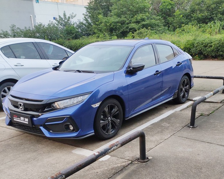 两厢思域实车到店,搭载1.5t动力,外观更年轻更运动