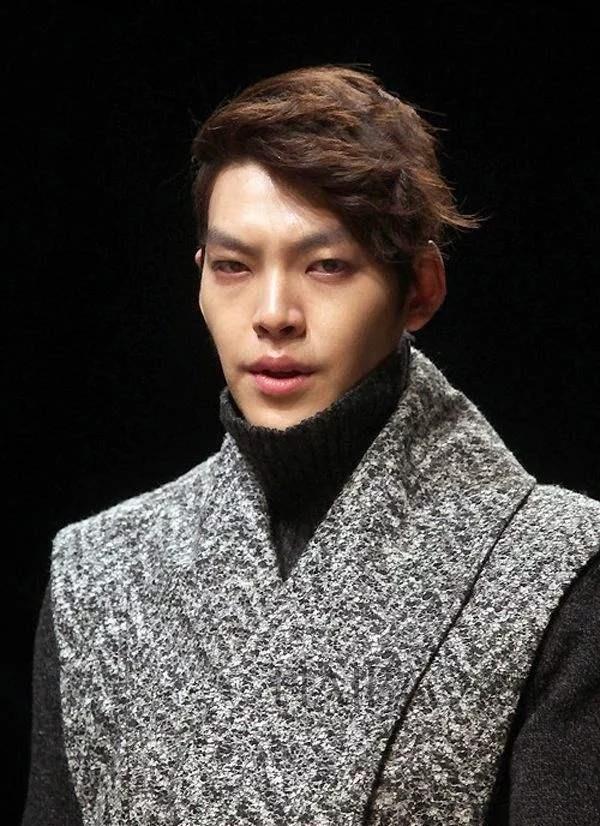 五位被公认丑帅的男明星,张一山逆袭男神