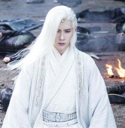 盘点古装白发男神,高伟光马天宇,谁的古装白发造型最惊艳?