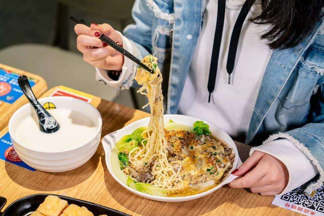 女友天天喊减肥如何巧妙地劝她好好吃饭