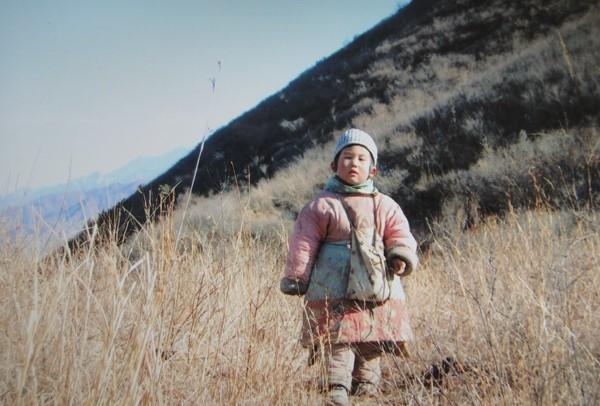 北大才子王青松携妻隐居深山27年富豪同学与其见面后痛哭不已
