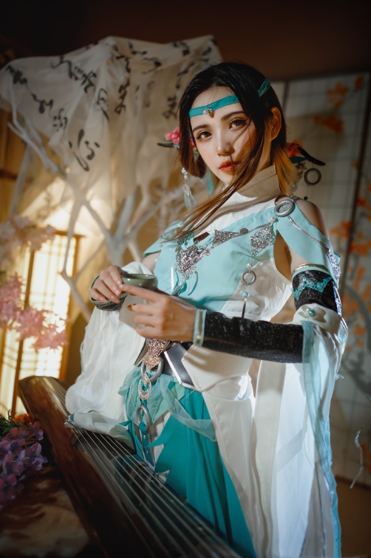 不输lol琴女的妹子,剑网三雪河琴娘cos鉴赏