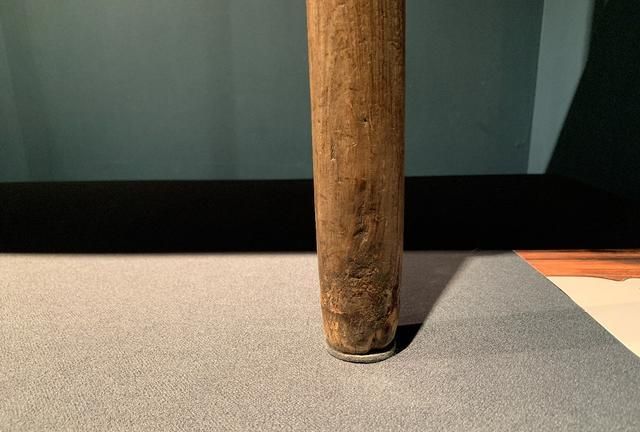 宽边框小牙头尖尖脚黄花梨琴案断代到明