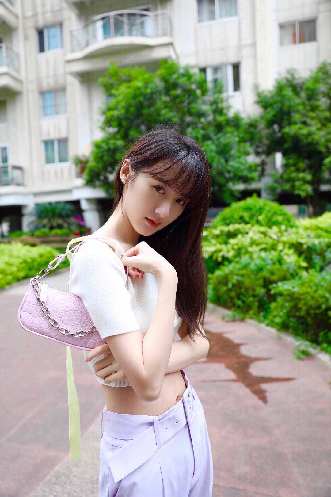 看了袁冰妍穿搭,满心欢喜,夏天可以学小姐姐style咯