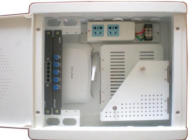 生活充满麻烦,入住进来就该哭了|插座|插排|弱电箱_新浪新闻
