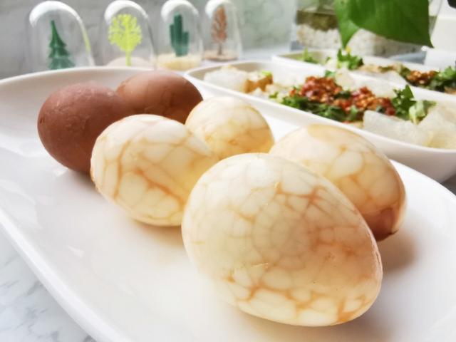 吉林特色小吃三件套——煎粉,茶蛋,肉串儿