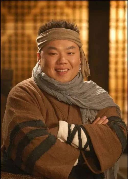 就在昨晚20:20,自《武林外传》爆红后消失15年的姜超,曝出新情况